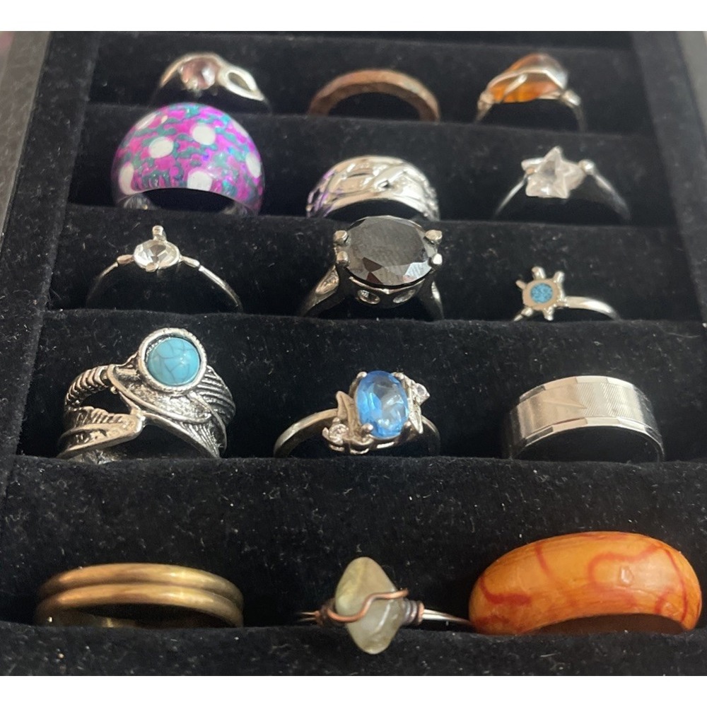 Lot of 15 Costume Rings Beads Stones Silver Gold Tone #8